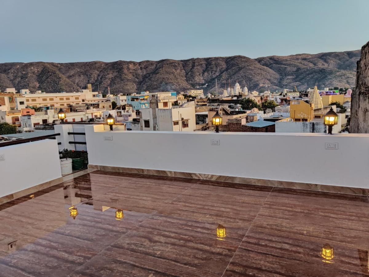 Varah Square Guest House Pushkar Exterior photo